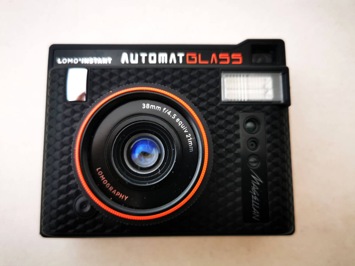 ../jpgother/lomo_instant_automat_glass_IMG_20220429_165522.jpg